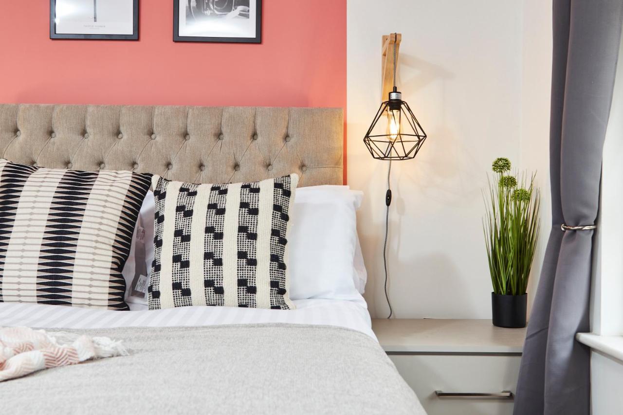 Stunning City Centre 3 Bed, 3 Bath - Sleeps 8! Apartment Leeds  Bagian luar foto