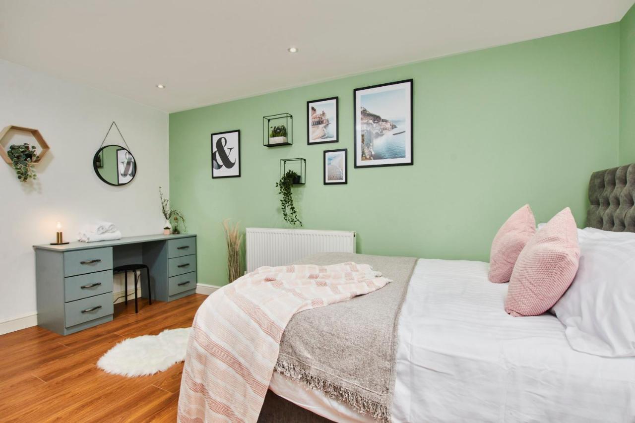 Stunning City Centre 3 Bed, 3 Bath - Sleeps 8! Apartment Leeds  Bagian luar foto