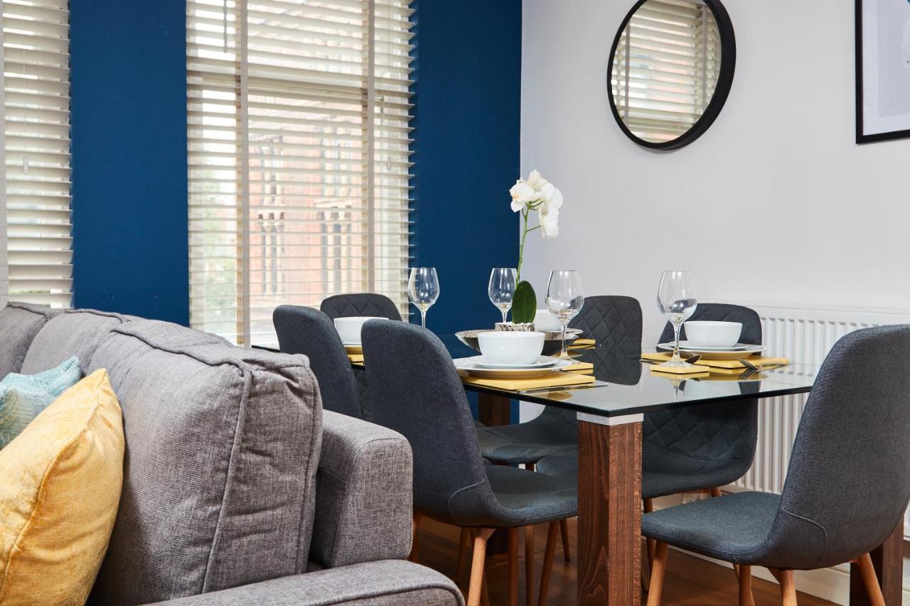 Stunning City Centre 3 Bed, 3 Bath - Sleeps 8! Apartment Leeds  Bagian luar foto