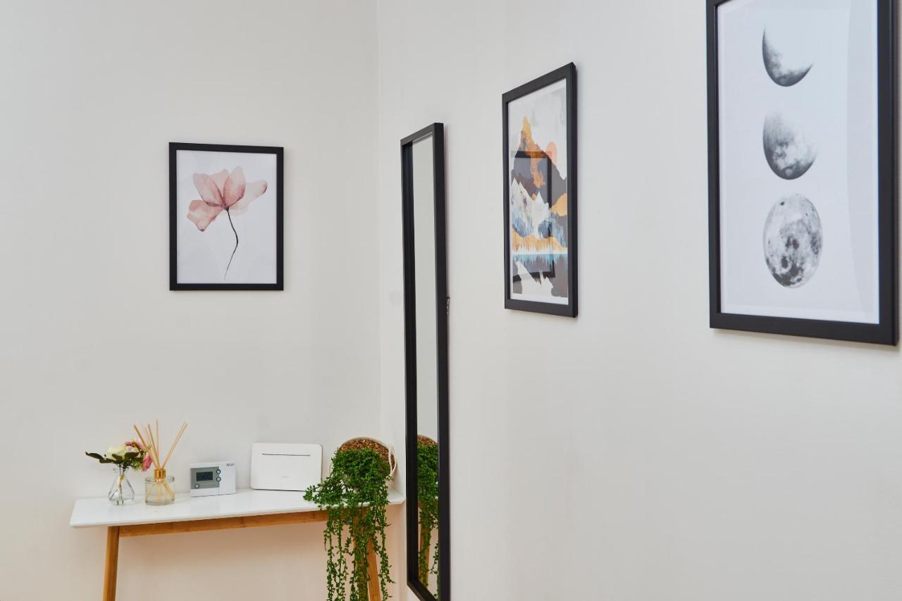 Stunning City Centre 3 Bed, 3 Bath - Sleeps 8! Apartment Leeds  Bagian luar foto