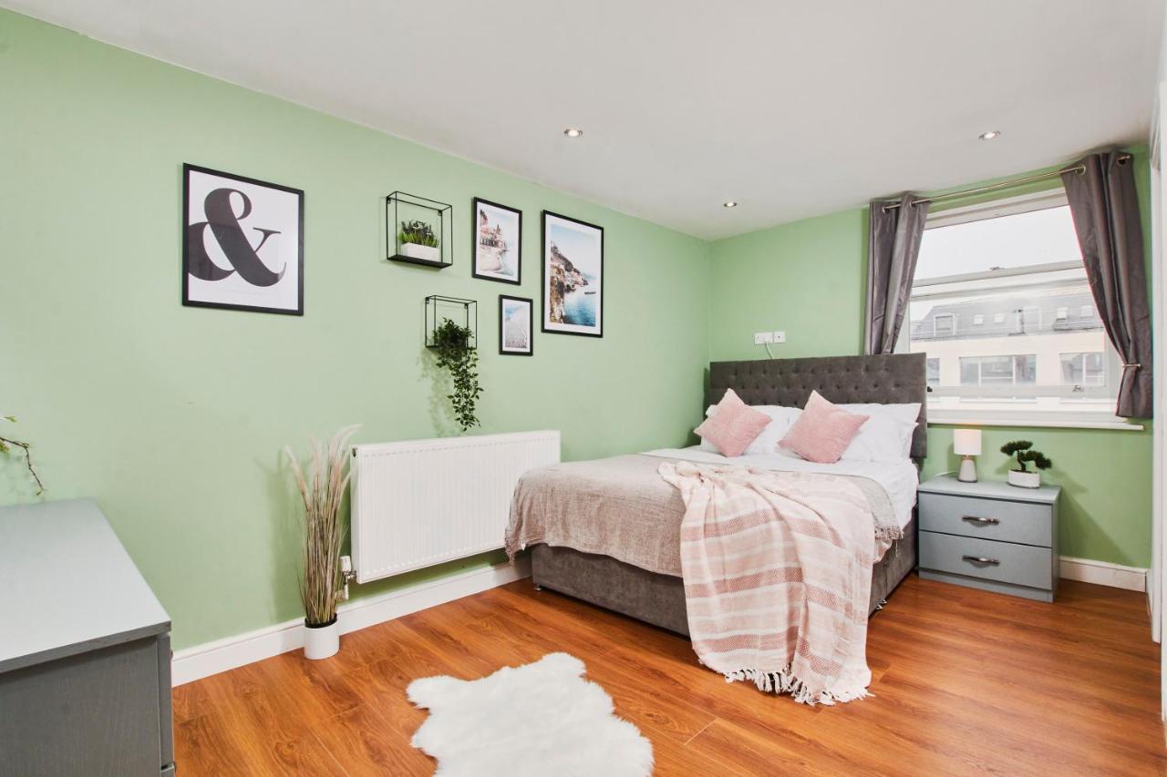 Stunning City Centre 3 Bed, 3 Bath - Sleeps 8! Apartment Leeds  Bagian luar foto