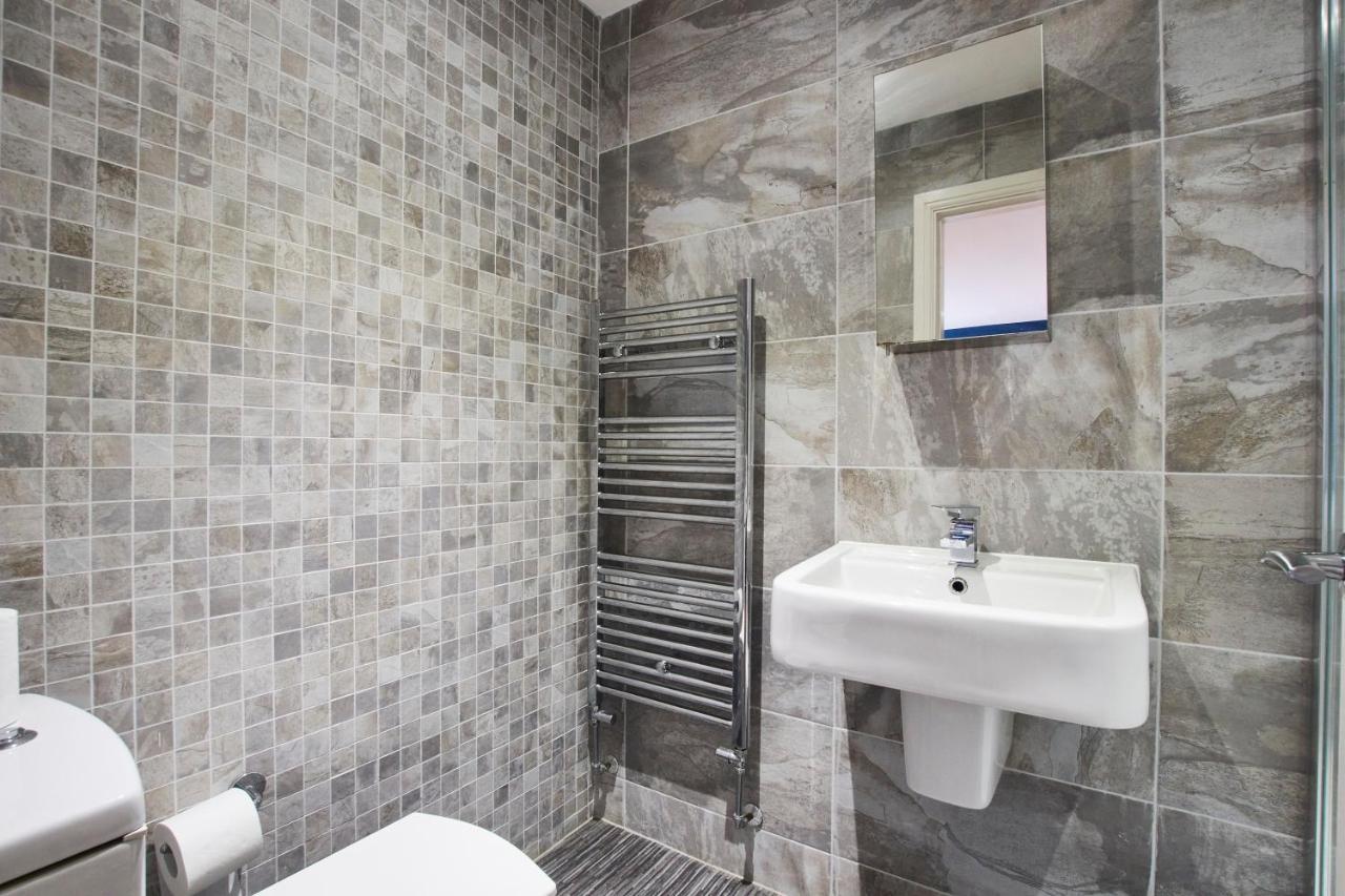 Stunning City Centre 3 Bed, 3 Bath - Sleeps 8! Apartment Leeds  Bagian luar foto